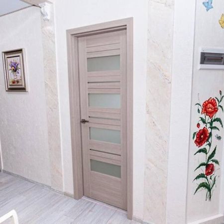 Тараскова 16, Люкс, Юзр Apartment Cherkasy Exterior photo