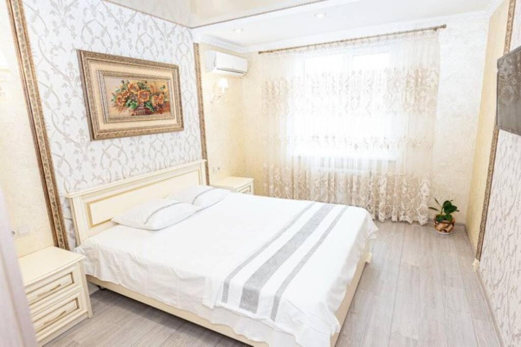 Тараскова 16, Люкс, Юзр Apartment Cherkasy Exterior photo