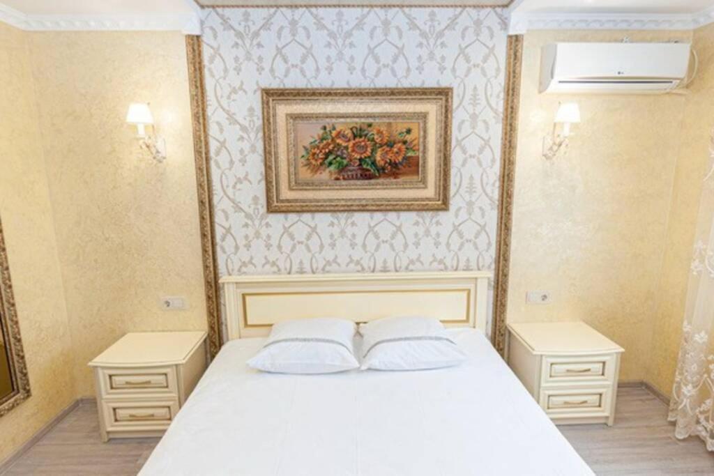 Тараскова 16, Люкс, Юзр Apartment Cherkasy Exterior photo